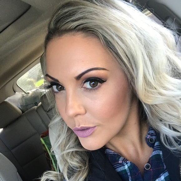 Meet your Posher, Ashley - Picture 2 of 4